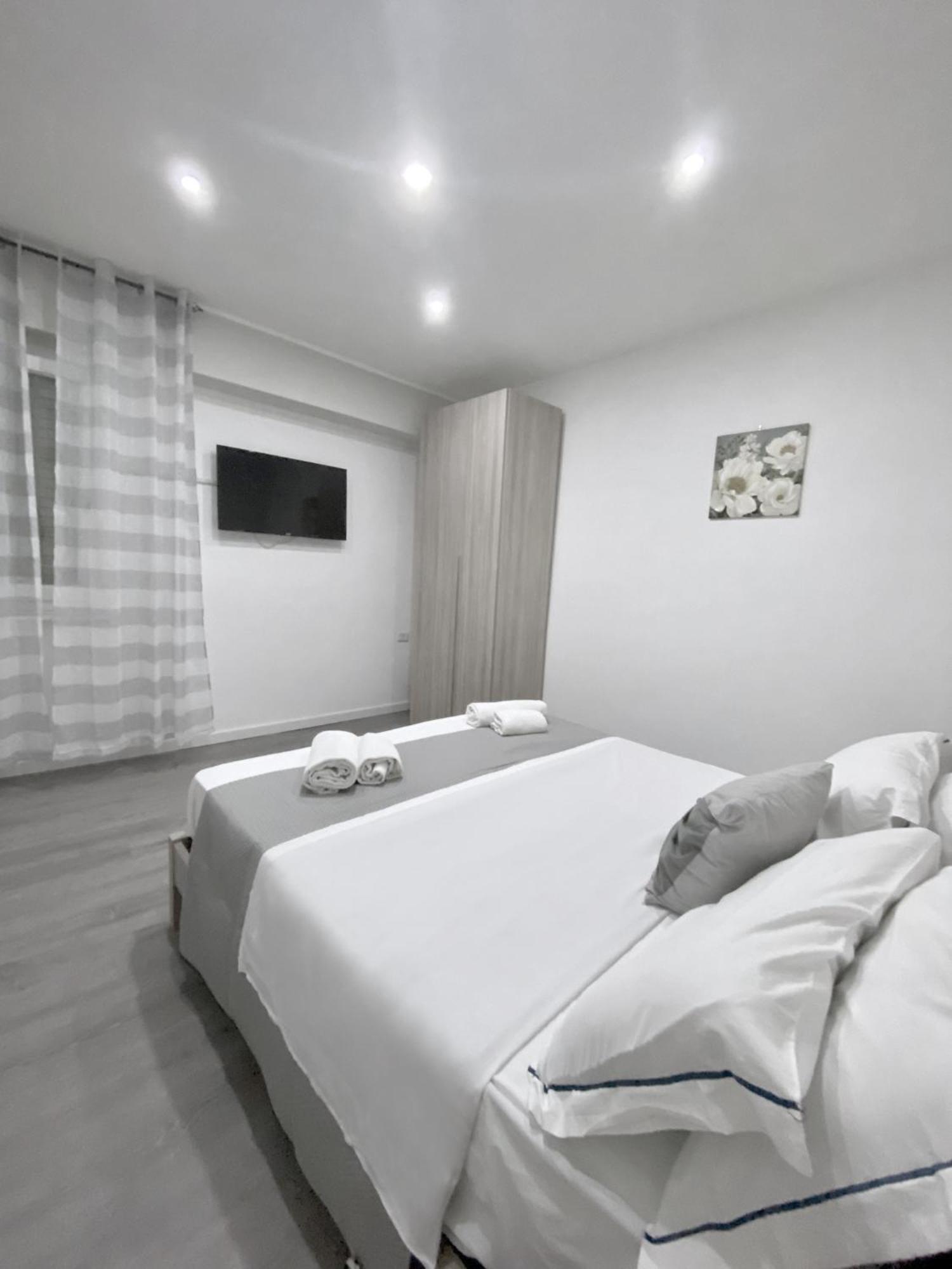 Capodichino Apartment 127 - 20 Naples Luaran gambar