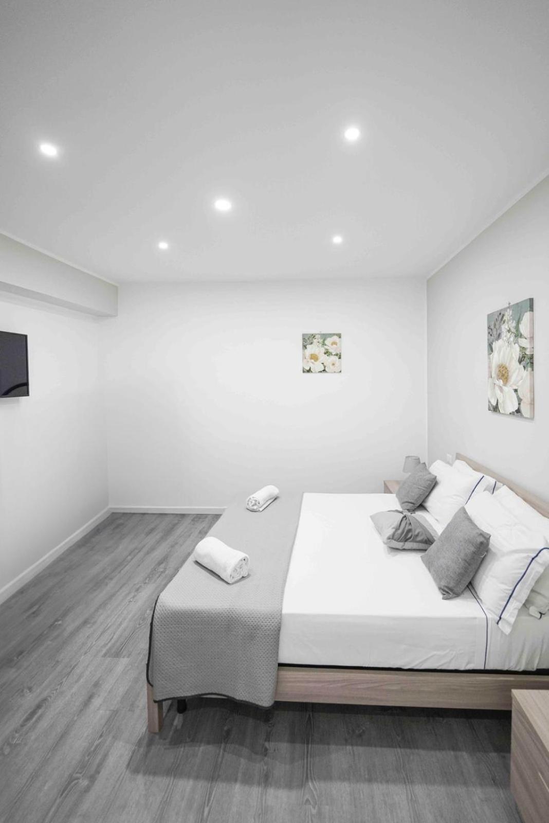 Capodichino Apartment 127 - 20 Naples Luaran gambar