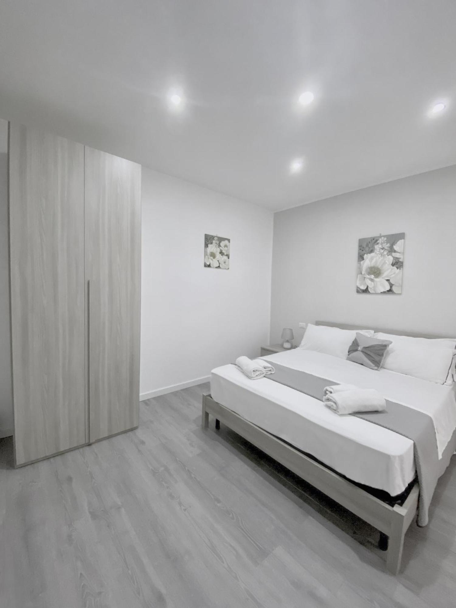 Capodichino Apartment 127 - 20 Naples Luaran gambar